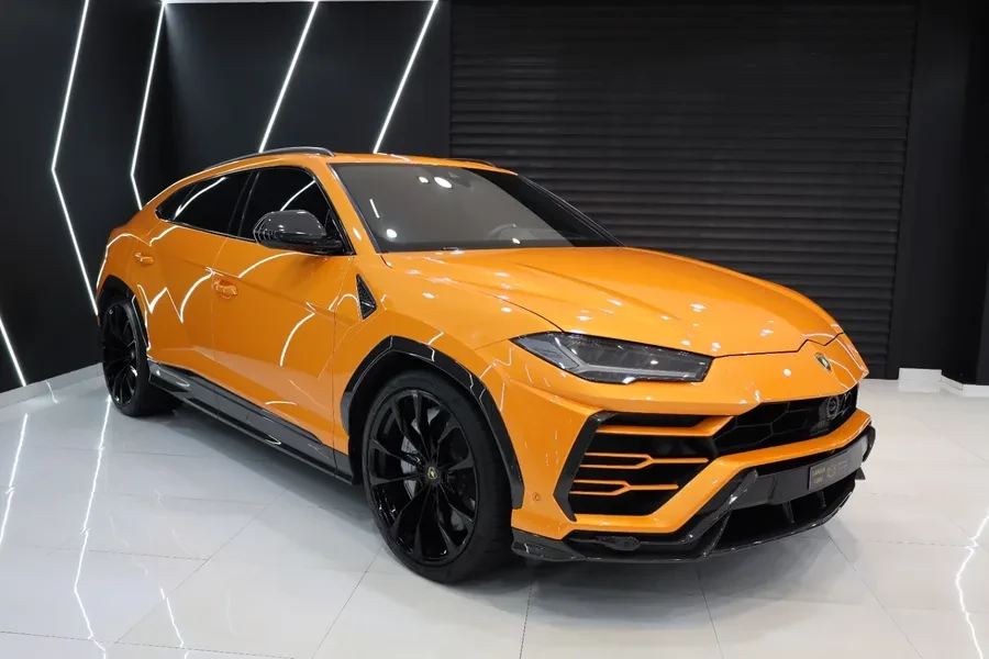 2020 Lamborghini Urus unknown